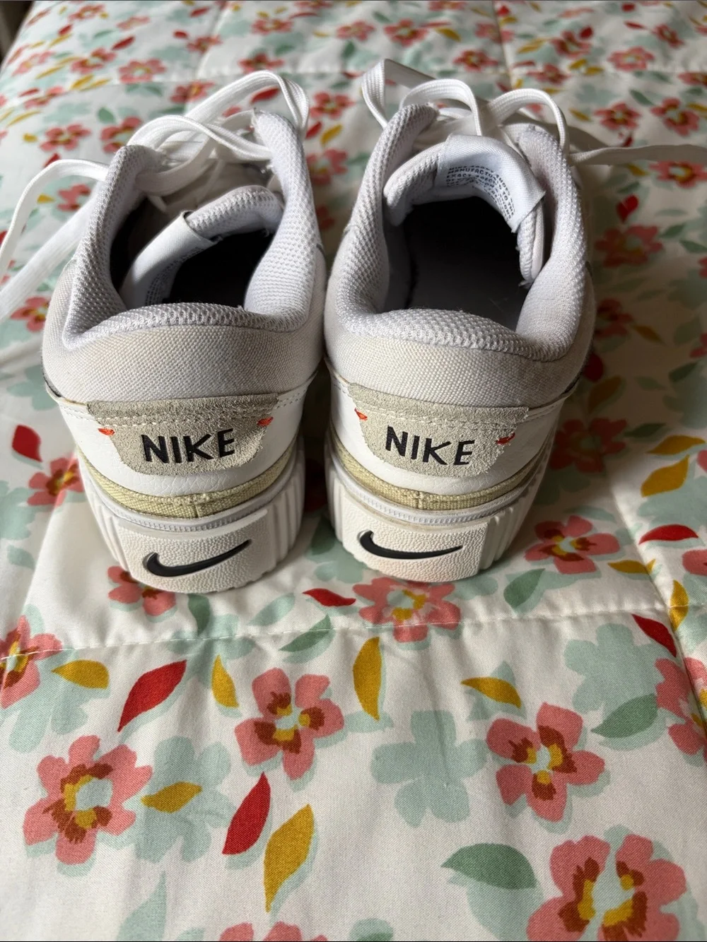 Nike Court Legacy Lift Women’s Sneakers